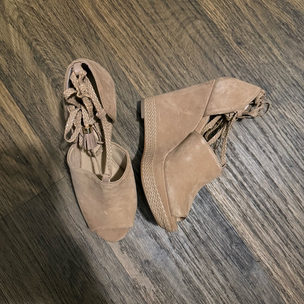 Micheal Kors Women's Tan Wedge Sandals Size 7